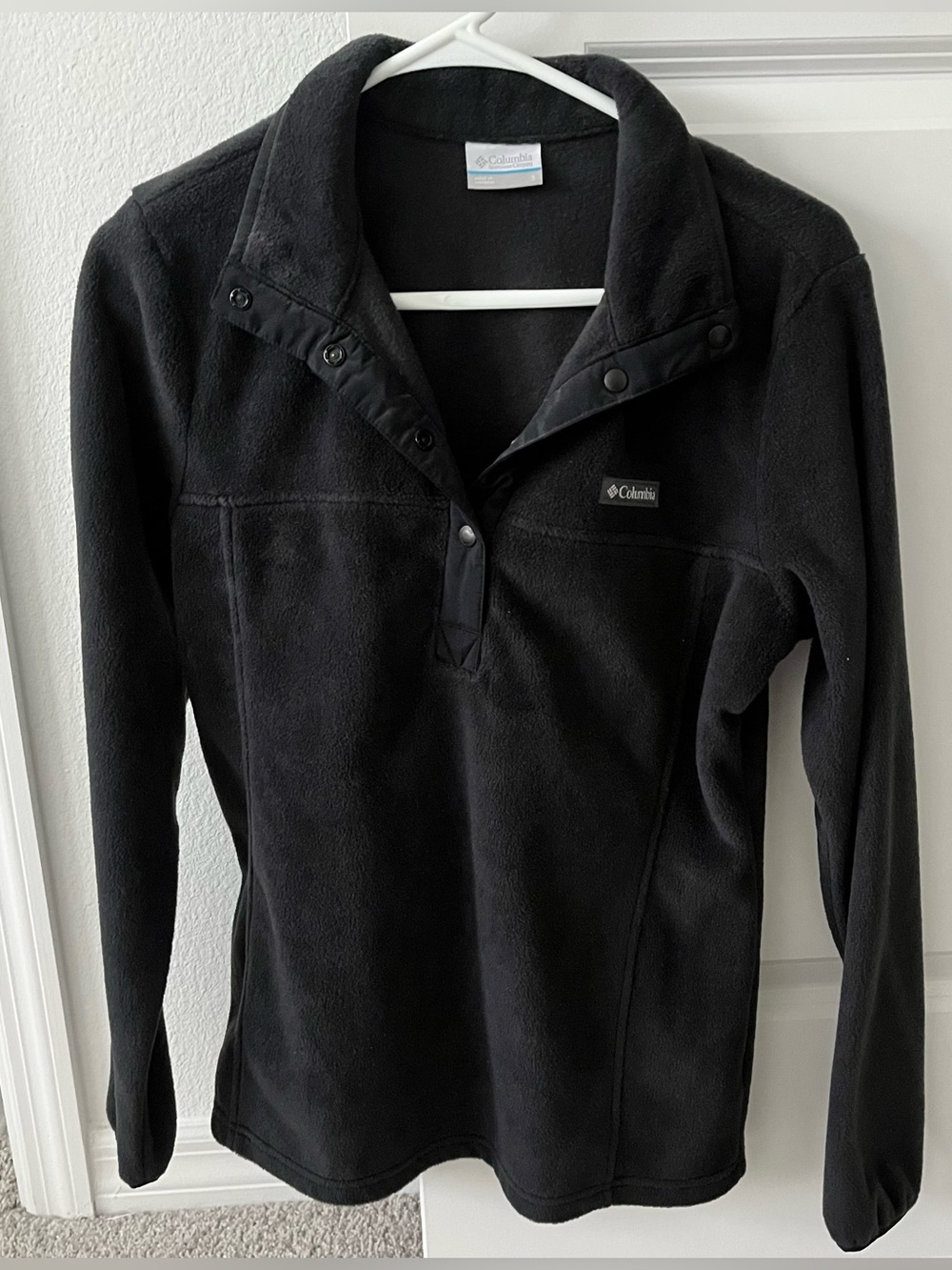 NWOT Columbia Black Snap-Button Fleece Pullover